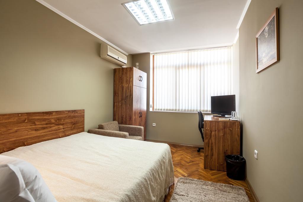 Panorama Top Floor Rooms In Hotel Tundzha Yambol Exteriör bild