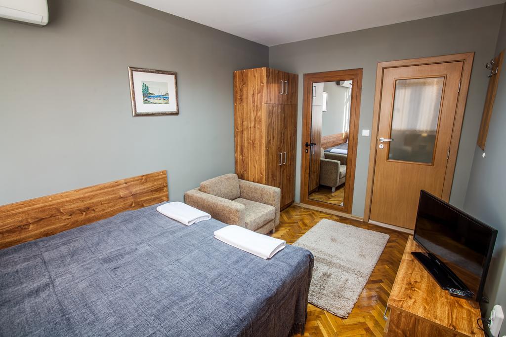 Panorama Top Floor Rooms In Hotel Tundzha Yambol Exteriör bild